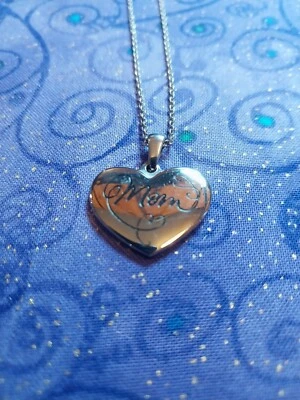Hallmark collection 2sided Heart Shaped Mom Necklace - Image 1 of 4