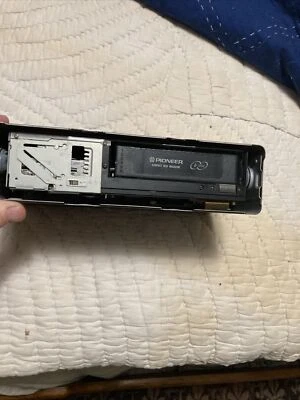 Pioneer Cdx-fm623s 6 Cd Changer As Is For Parts - Image 1 of 4