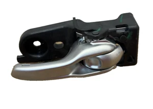 14 15 16 17 JEEP CHEROKEE Inside Door Handle Lh-f SEE PICTURES OEM: - 68227251AA - Picture 1 of 5