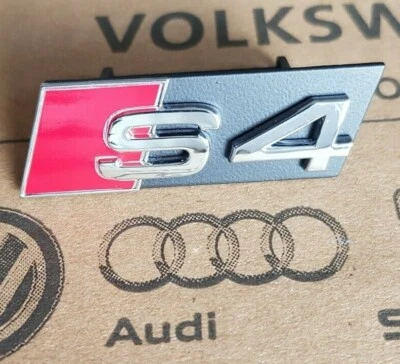 Audi A4 B5 8D original S4 Logo Clip Schriftzug Emblem Plakette Grill Kühlergrill - Bild 1 von 3