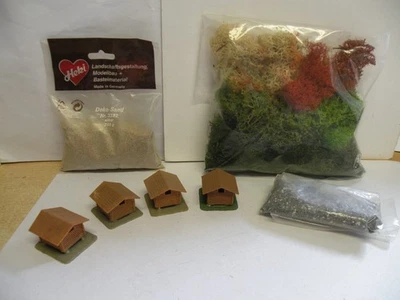 1/Landschaftsbau - Kit - Beutel Moos + Sand hell + Schotter grau + 4 Berghütten - Bild 1 von 2