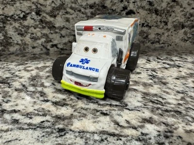 Disney Pixar Cars Splash Racers Dr Damage Rambulance Spray & Play Ambulance Used - Image 1 of 4