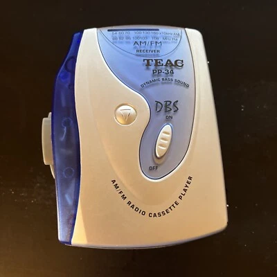 Rádio cassete Teac FM/AM PP-34 *para peças ou reparo* - Imagem 1 de 4