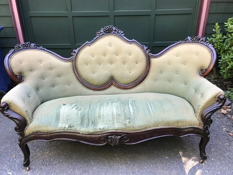 AUTH  ROCOCCO REVIVAL COUCH. BLACK WALNUT. CARVED FRUIT FLOWER. Victorian Cover