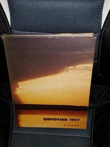 1977 AGOURA HIGH SCHOOL Yearbook No Writing Dave Siegler - Picture 1 of 2