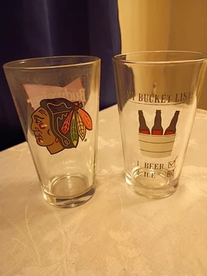 NFL Washington (Redskins) Commanders Budweiser Glass + My Bucket List Glass-16 onzas Foto 1 de 4