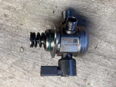 BOMBA DE COMBUSTIBLE DELANTERA ALTA PRESIÓN MERCEDES BENZ CLS400 E400 GL450 OEM V6 3.0 Foto 1 de 3