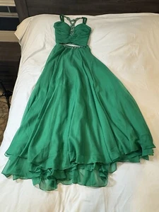 NWT Sherri Hill Green Emerald Jeweled Sequins Two Piece Prom Dress Sz 4 - Picture 1 of 22