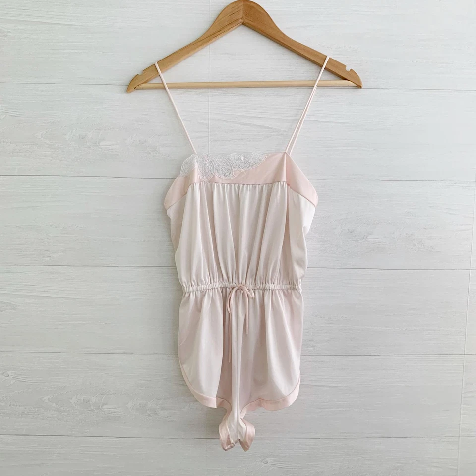 Vintage Miss Elaine - Mameluco para dormir con ribete de encaje de nailon rosa pálido, S Foto 1 de 4