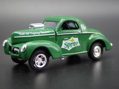 1941 41 Willys Coupe Gasser Sprite Nhra Drag Modello Auto Diecast In Scala 1:64 - Immagine 1 di 4