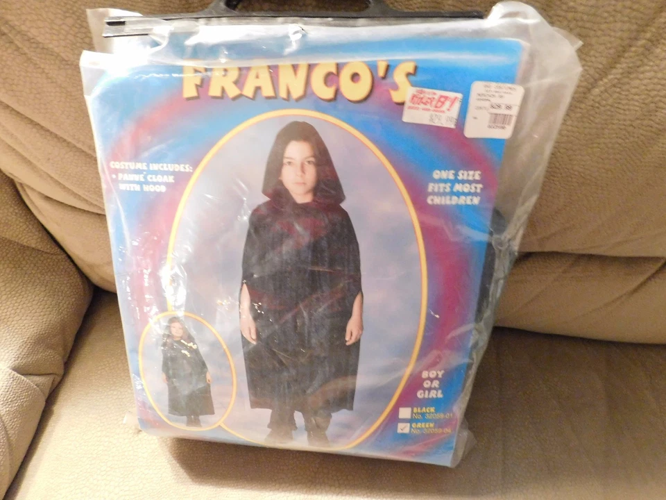 Disfraz de Halloween capa con capucha Foto 1 de 4