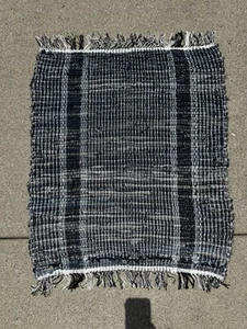Handmade Loomed Rag Rug Farmhouse Cabin Chic Old Denim Work Wear 26"X30" - Picture 1 of 5