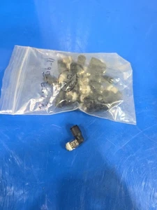 LEGRIS 3109 56 11 Male Elbow,90 Deg,1/4,MNPT x Tube,PK20 1PFA8 LOT OF 20 - Picture 1 of 3