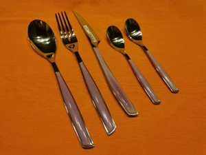 BUGATTI GLAMOUR   - SET DE 5 CUBIERTOS  MORADO - Imagen 1 de 9