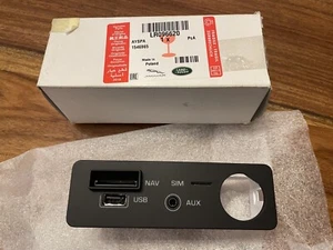 Evoque Discovery Sport L405 L494 NEW rear console audio interface LR096620 2B6 - Picture 1 of 12