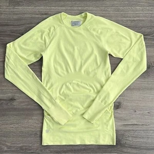 ATHLETA Finish Fast Long Sleeve Top Size XS Lime Green Seamless Activewear Gym - Picture 1 of 12