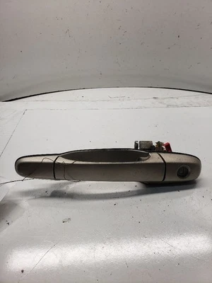 Manija de puerta exterior delantera izquierda usada se adapta a: Lexus RX300 2000 montaje puerta delantera Foto 1 de 4