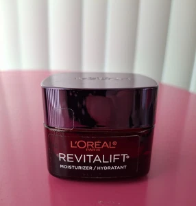 L'Oreal Revitalift Face Moisturizer Hydrant 1.7 oz Triple Power Anti-Aging - Picture 1 of 2