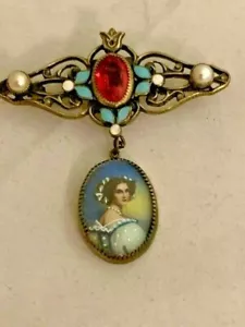 Vintage Hobe Brooch Dangle Portrait Woman Faux Pearl Ruby Gold Tone Pin 1955-70 - Picture 1 of 16