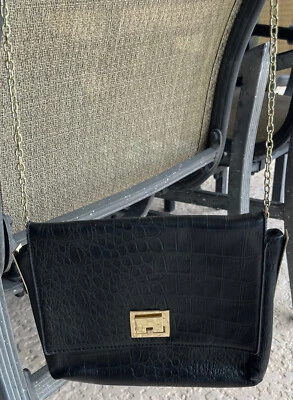 BOLSO BANDOLERA MUJER FOREVER 21 NEGRO. Foto 1 de 4