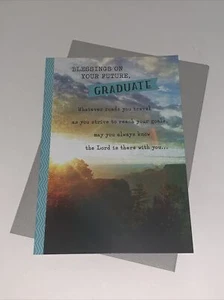 Tarjeta de graduación Hallmark DaySpring: Dios es capaz de hacer mucho más Efesios 3:20 - Imagen 1 de 6