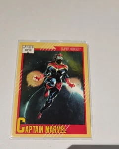 2013 Marvel Fleer Retro - 1991 Marvel Universe - #2 Captain Marvel - Bild 1 von 2