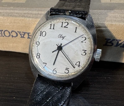 Часы наручные Ракета Свет советские винтажные 19 камней белый циферблат - Изображение 1 из 4