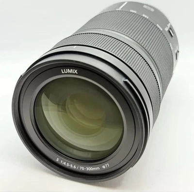 Panasonic LUMIX S 70-300mm f/4.5-5.6 Macro O.I.S. Lens Japan | Top Mint - Image 1 of 4