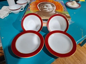 Set 4 Vintage Red Rimmed Pyrex (2) 5.5" FRUIT BOWLS & (2) 6 3/4" Saucers Good - Picture 1 of 21