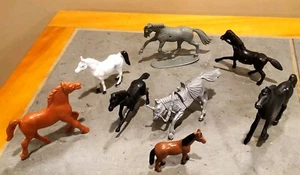 Toy Horses Figures Lot of 8 Plastic Animals Brown Tan Gray Black - Picture 1 of 6