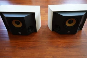 A pair of B&W DS6 surround speakers - Picture 1 of 12