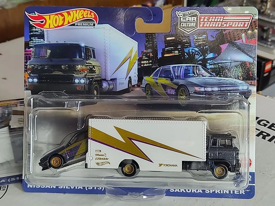 Hot Wheels 2023 Team Nissan Silvia (S13) & Sakura Sprinter 1 64 HKF41