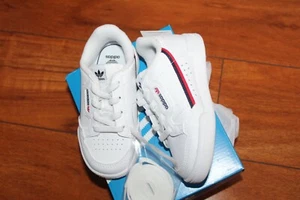 NWT BOYS ADIDAS SZ 9 SHOES CONTINENTAL - Picture 1 of 3