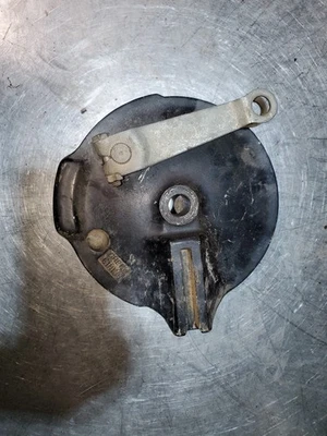 Yamaha DT175 DT125 1978 OEM montaje de placa de zapata de freno | 99999-02024-00 Foto 1 de 3