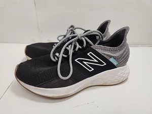 New Balance WROAVTK Womens Sz 6 Sneakers  - Picture 1 of 12