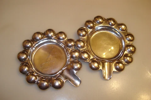 MEXICO SET OF 2 ASHTRAYS RARE "BUBBLE PATTERN" SOLID STERLING SILVER  58 GRAMS Cover