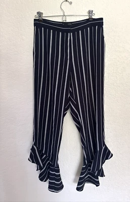 Saks Fifth Ave Women's Navy/White Stiped Ruffle Bottom Crop Stretch Pants Size 4 - Image 1 of 4