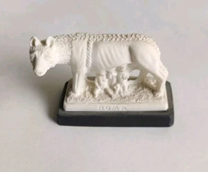 Roma Capitoline Wolf Statue Figure Sculpture Romulus & Remus R Leoni Initial - Foto 1 di 9