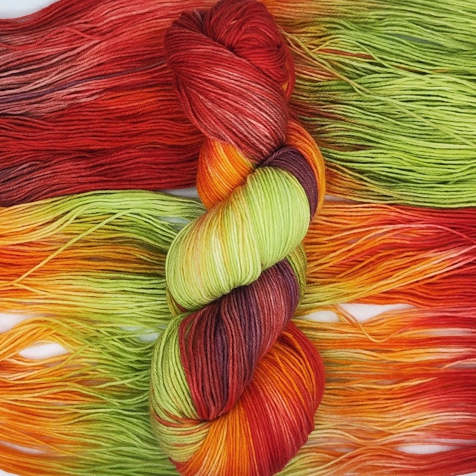 Handgefärbte Sockenwolle 100g Unikat 75% Schurwolle 25% Nylon  Herbstahorn Wolle - Bild 1 von 4