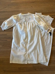 Gilead NWT Cotton Nightgown Robe Vintage White Flowers NWT Size M - Picture 1 of 6
