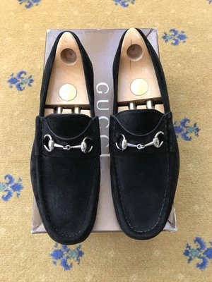 Gucci Mocasines Zapatos Gamuza Negro Plata Hebilla Mordida de Caballo Para Hombres Reino Unido 9 EE. UU. 10 UE 43 Foto 1 de 4