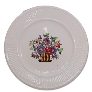 Wedgwood Borrowdale 8 1/4" Salad Plate AK9659 Edme Shape England Vintage - Picture 1 of 4