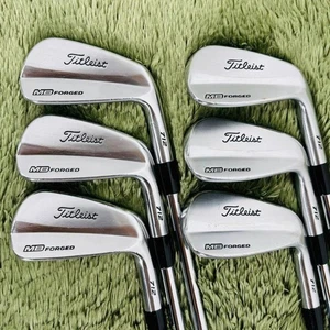 Titleist Right Handed Iron Set 712 MB 5-9,P Dynamic Gold Flex S200 - Picture 1 of 9
