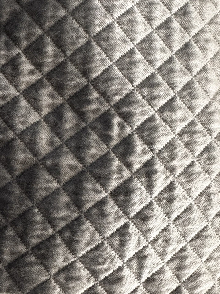 (1)Sferra 钻石绗缝棕褐色 Euro Sham 100% 埃及棉 30 英寸 x 30 英寸意大利二手状况完好 — 第 1/4 张图片