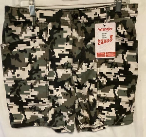 Wrangler Gamer Cargo Pocket Shorts - Boy Size 18 - Picture 1 of 3