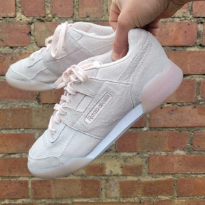 pink suede reebok