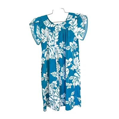 Винтажное бирюзовое гавайское платье с принтом гибискус синий и белый хлопок от Hilo Hattie маленькое - Изображение 1 из 4