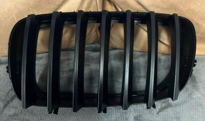 BMW X5/X6 2007-2014 parrilla del lado del conductor - negra - OEM - 51-13-7-157-687 Foto 1 de 4