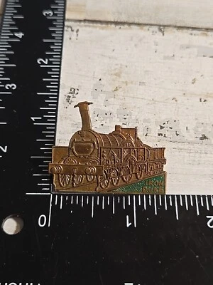 Very Old Vintage “Iron Duke” 🚂 Enamel Pin Train Railroad M5 — 第 1/3 张图片
