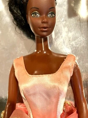 Barbie Vintage Bailarina Cara Muñeca Afroamericana Negra 1975 Mattel Rara-¡Guau! Foto 1 de 4